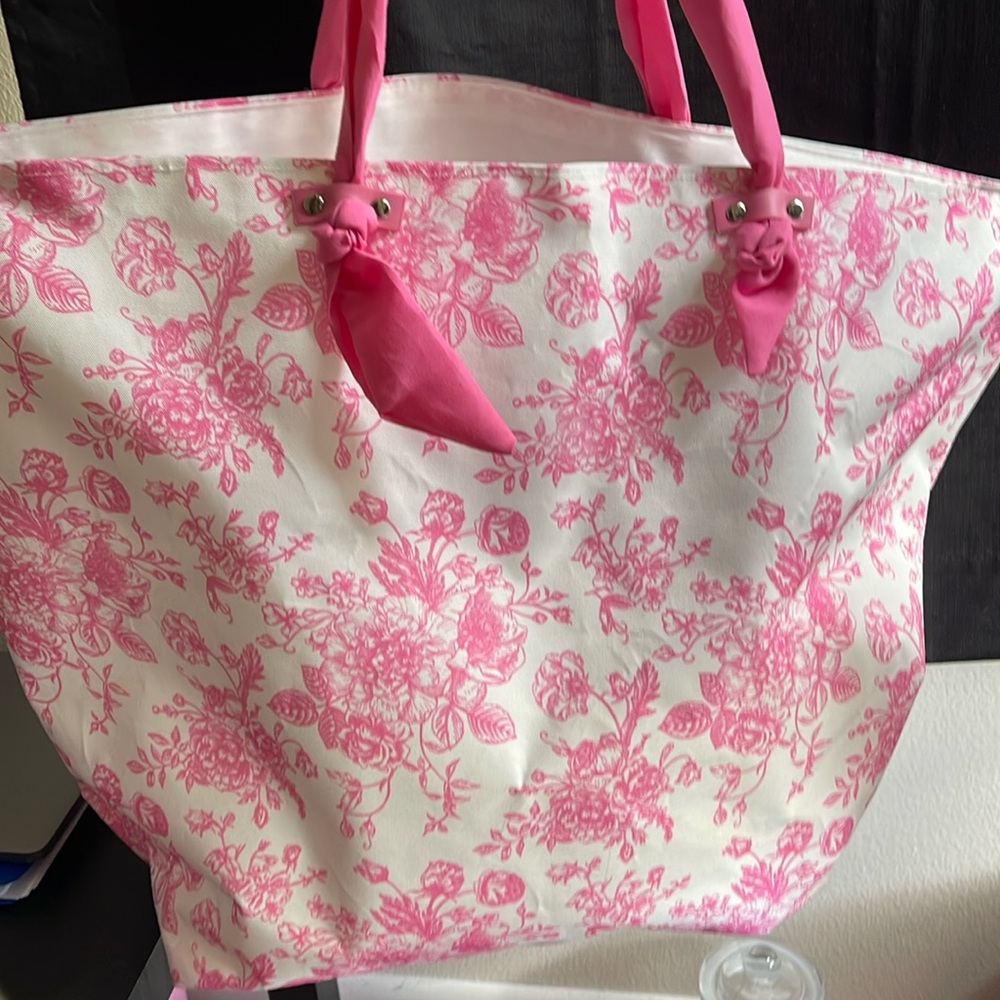 Pink and white extra large tote